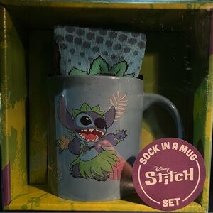 2/$20‼️Disney stitch mug and crew socks set